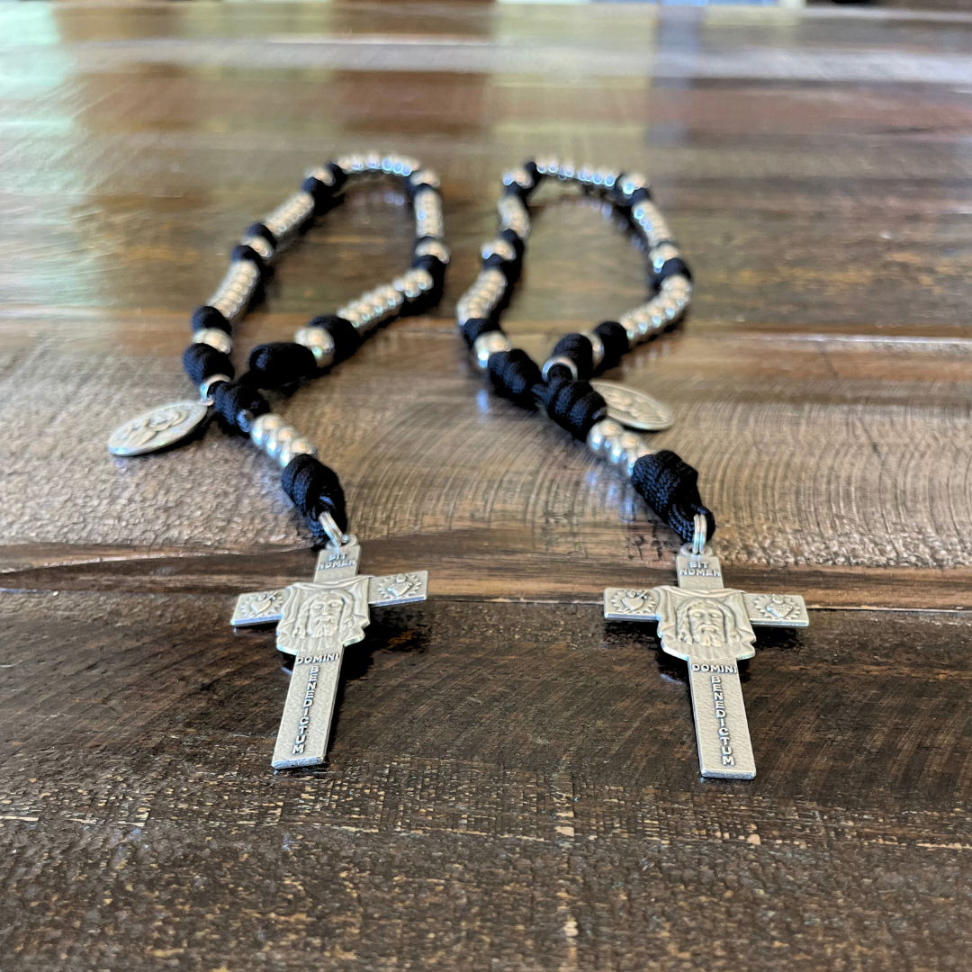 Paracord Holy Face Chaplet